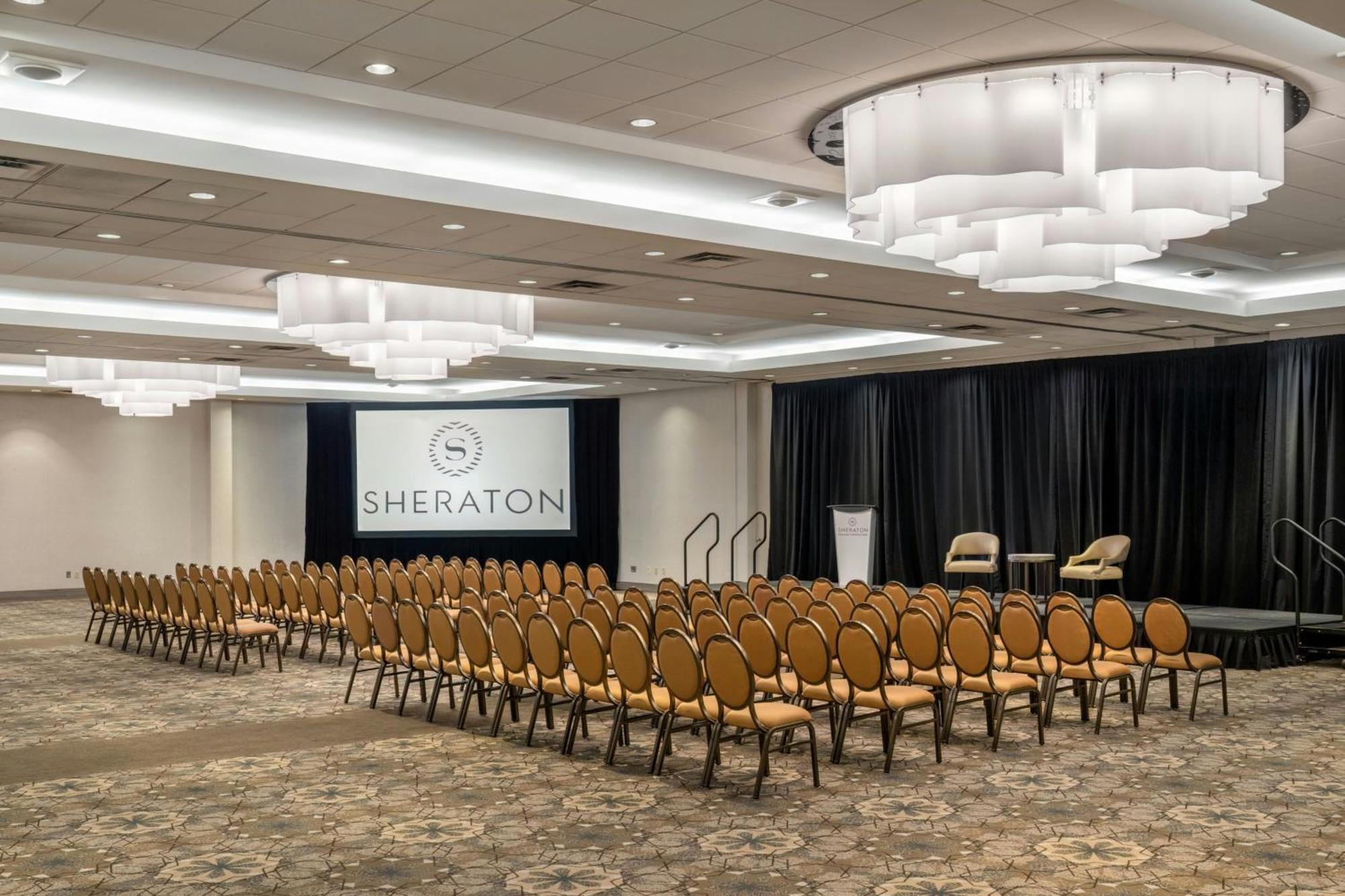 Sheraton Vancouver Guildford Hotel Суррей Экстерьер фото